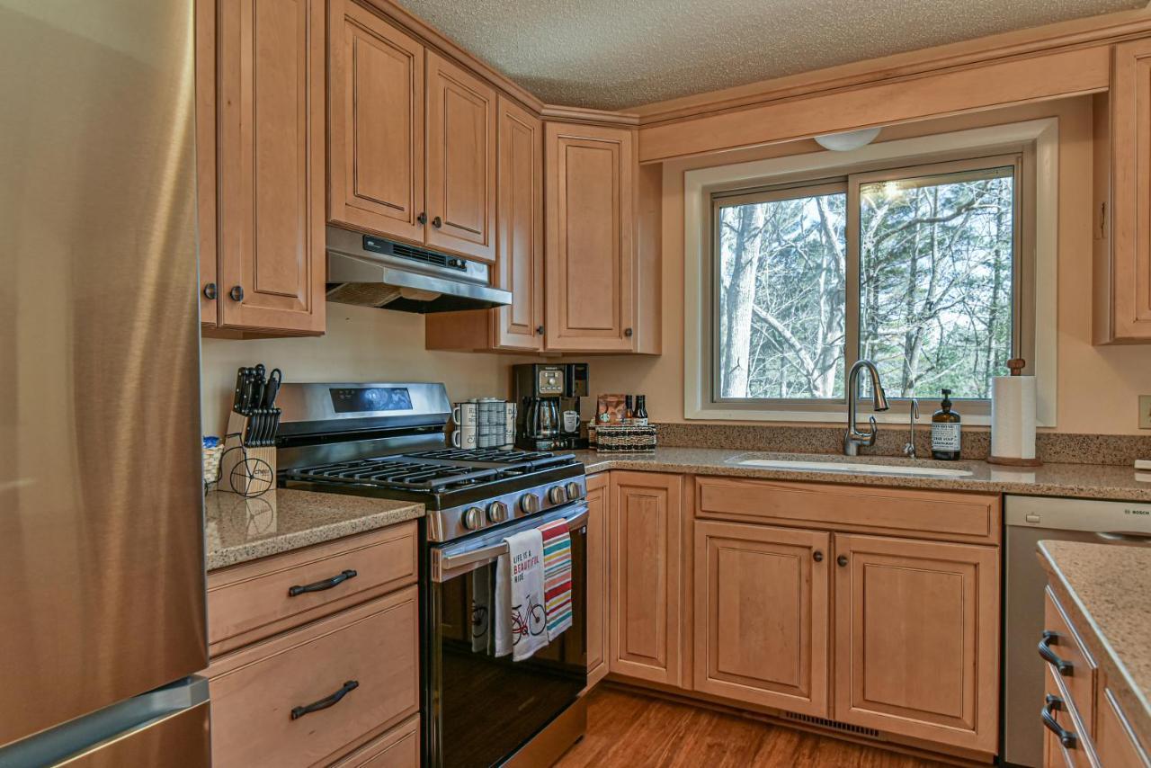 The Camby Cabin Just 12 Miles To Downtown Asheville Exterior foto